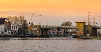 桥<strong>水日</strong>落莫勒纳尔桥阿尔芬向那莱茵河荷兰荷兰城市体系结构