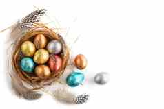 复活节巢金鸡蛋