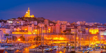 马赛法国晚上著名的欧洲港口视图我们的爵士守卫
