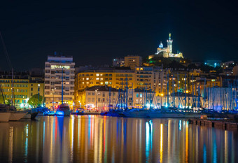 马赛<strong>法国晚上</strong>著名的欧洲港口视图我们的爵士守卫