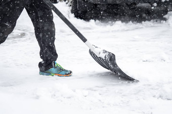 雪流下雪