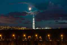 晚上城市景观视图拉赫塔中心塔彼得堡日落云月亮