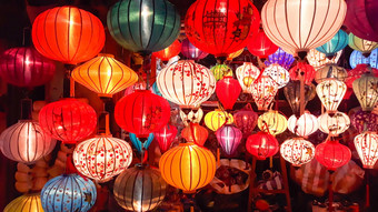 装饰灯笼晚上市场嗨越南