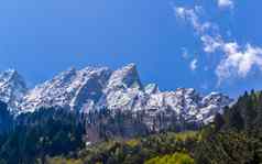 克什米尔喜马拉雅山脉印度喜玛拉雅地区查谟克什米尔印度伟大的喜玛拉雅轴运行东南你的啊帕尔巴特修女只梨;通过形式北部边界克什米尔喜马拉雅山脉