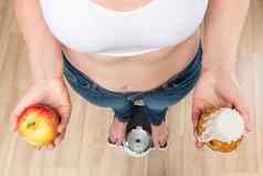 概念选择重量损失女人尺度应用程序