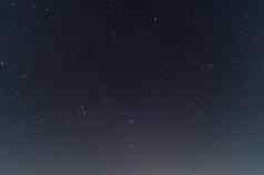曝光不足晚上天空低光照片很多星星缺点