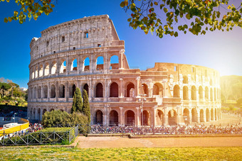 罗马圆形大剧场罗马风景优美的太阳阴霾视图
