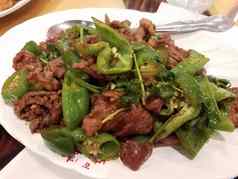 中国人食物羊肉肉辣的绿色辣椒