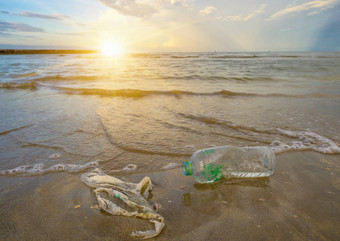 <strong>垃圾</strong>海滩海塑料瓶谎言海滩污染海生活<strong>海洋</strong>生活泄漏<strong>垃圾</strong>海滩大城市空脏塑料瓶