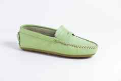 女绿色皮革鞋白色背景孤立的产品