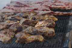 传统的肉烤烧烤阿根廷农村