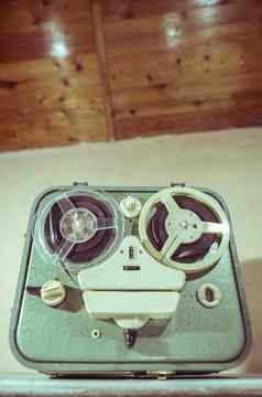 古董磁带录音机