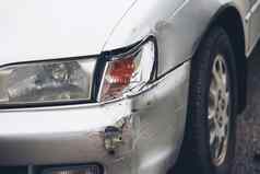车损害路事故车保险概念