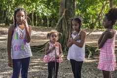 多米尼加孩子们的生活内陆地区多米尼加共和国