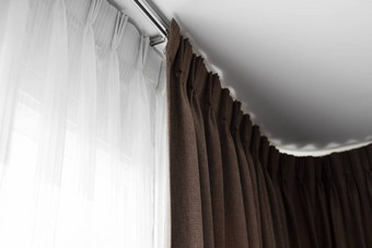 棕色（的）窗帘铁路白色天花板窗帘室内装饰生活睡觉房间舒适的生活首页甜蜜的confy首页
