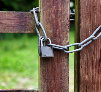 户外财产担保强大的锁木栅栏帖子
