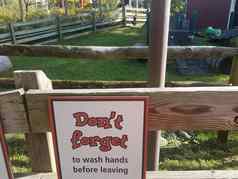 忘记洗手标志木栅栏农场