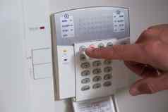 白色墙安装条目电话系统