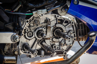 摩托车引擎修复