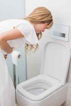 女人胃病呕吐物厕所。。。