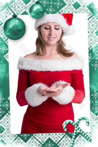 复合图像漂亮的女人圣诞老人服装展示产品