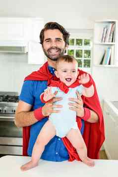 快乐父亲儿子超级英雄服装首页