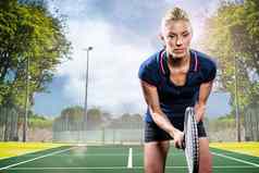 复合图像网球球员玩网球球拍