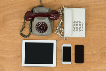 古董电话现代电话数字平板电脑移动手机
