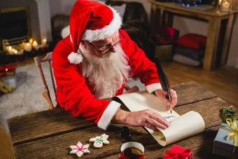 圣诞老人老人写作滚动生活房间