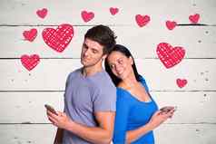 浪漫的夫妇发短信消息红色的心木面板