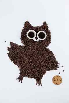 咖啡豆子杯形成猫头鹰饼干