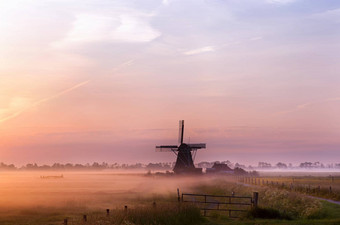 荷兰<strong>风车</strong>雾早期早....