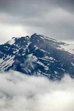 snowcovered高山波兰