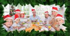 圣诞节树边境快乐家庭晚餐