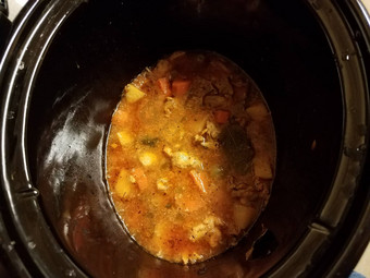 烹饪鸡土豆胡萝卜炖肉能