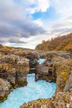 赫劳恩福萨尔瀑布系列瀑布巴纳福斯绿松石水流媒体喉咙冰岛