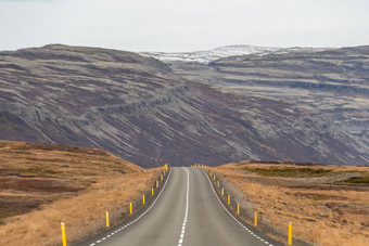 roadtrip冰岛空路稀疏的山景观西方冰岛