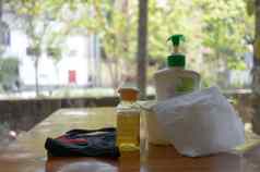 面部面具湿巾手消毒液餐巾卫生垫清洁消毒家庭产品保持健康的防止传播冠状病毒疫情疾病科维德