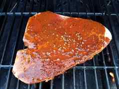 牛排肉烧烤烧烤红色的酱汁