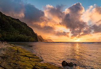 日落后退山巴利语海岸考艾岛夏威夷