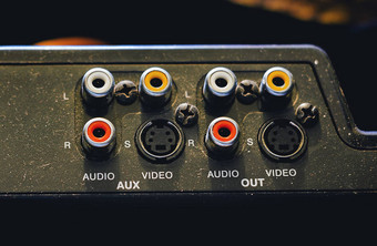 控制面板模拟音频视频连接器红色的白色RCA音频连接器超级视频连接器音频视频输出