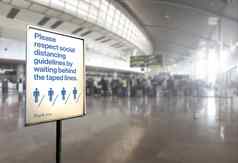 标志内部机场警告维护最低安全距离人避免危机蔓延科维德冠状病毒流感大流行