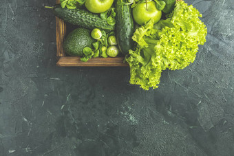 新鲜的有机绿色<strong>蔬菜水果</strong>绿色背景