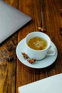 杯茶茴香木表格
