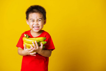 孩子孩子可爱的男孩有吸引力的微笑玩持有我