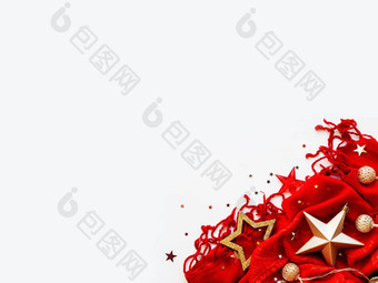 <strong>圣诞节</strong>一年背景明亮的红色的围巾金星星五彩纸屑白色背景折叠温<strong>暖</strong>的附件复制空间