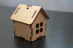 小房子使木激光减少装饰
