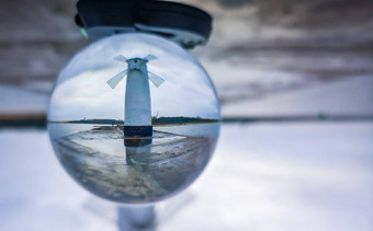 白色风车结束海岸完整的水坑波罗的海海斯维诺乌伊希切反射<strong>水晶球</strong>