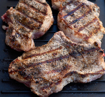 烤猪肉里脊肉肋骨美味的食物五香肉