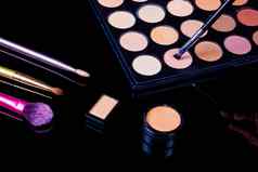 化妆刷眼睛影子调色板化妆工具包化妆品集
